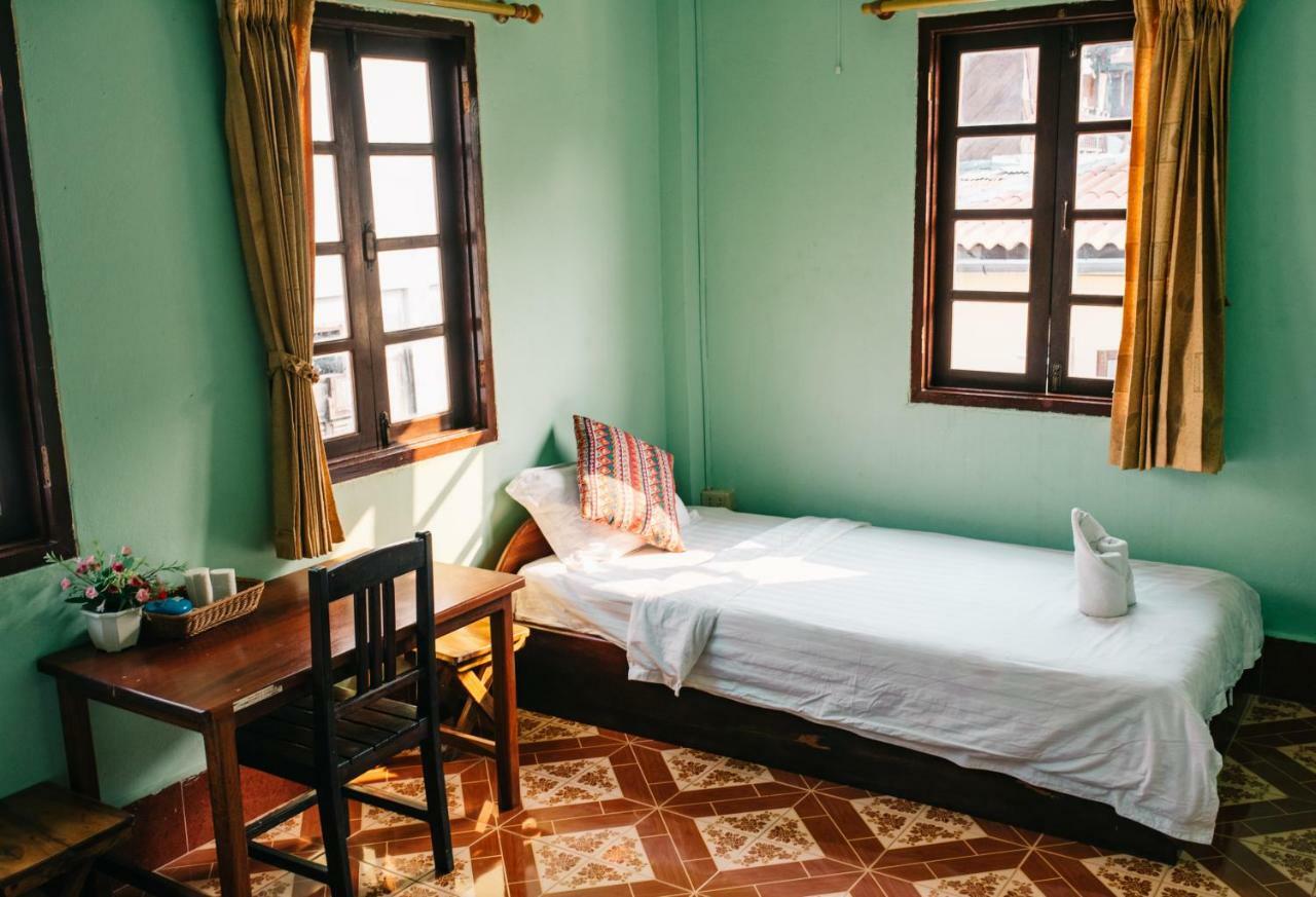 Mao Phasok Riverside Guesthouse Luang Prabang Exterior foto