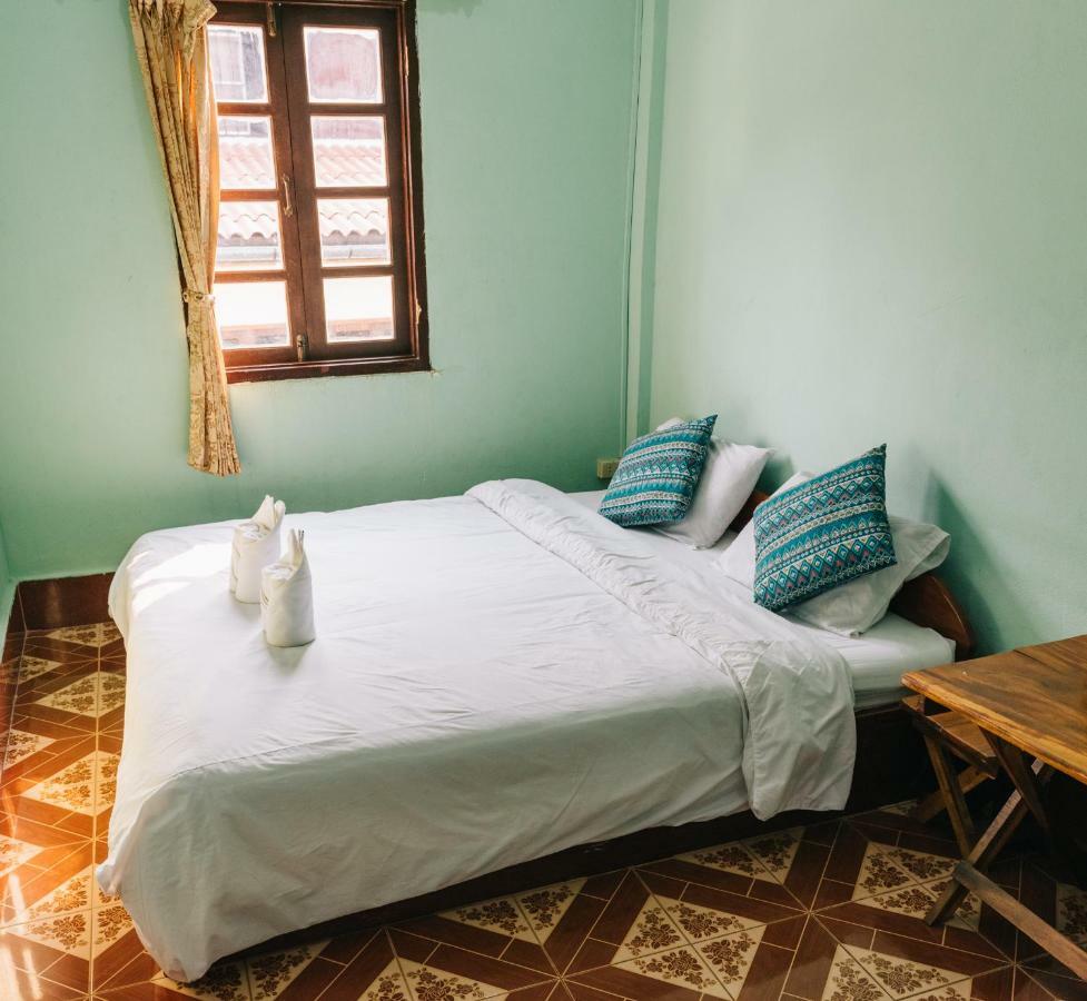 Mao Phasok Riverside Guesthouse Luang Prabang Exterior foto